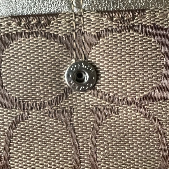 Authentic early 2000s Coach wallet - Picture 5 of 6